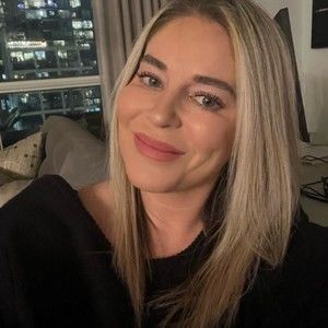 Meet your Posher, Caitlin